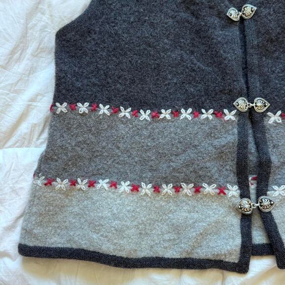 Woolrich Gray colorblock embroidered wool vest sz L Lagenlook scandi forest - Picture 4 of 8